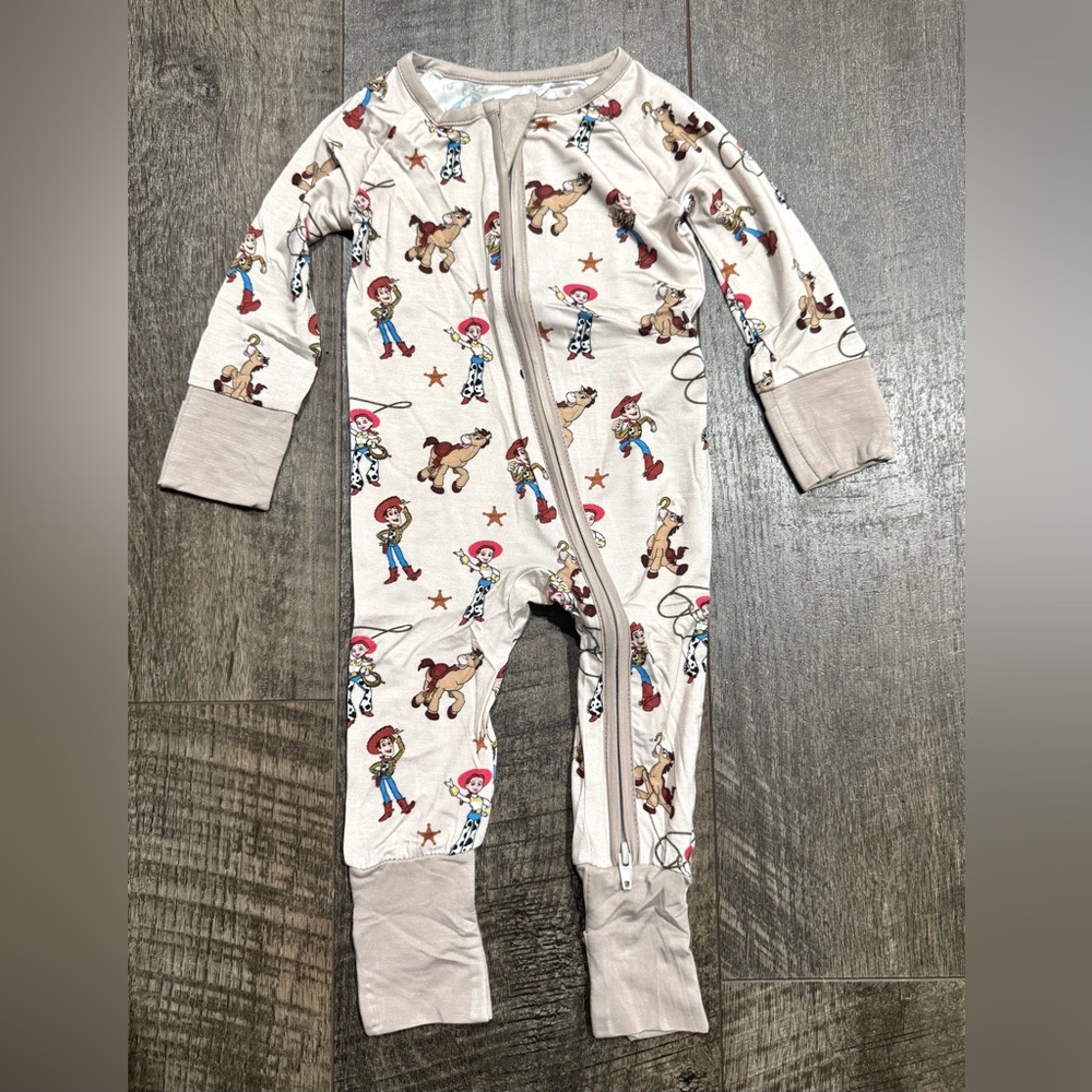 Bamboo Neutral Cowboy Toy Story Print Zippy Sleeper 6-12m